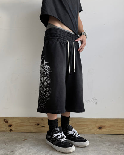 “void” baggy sweatshorts